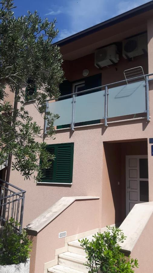 Apartmani Nada Mustapic Brela Exteriör bild