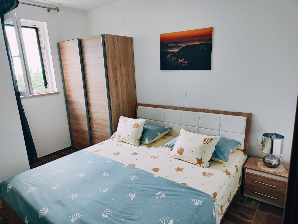 Apartmani Nada Mustapic Brela Exteriör bild