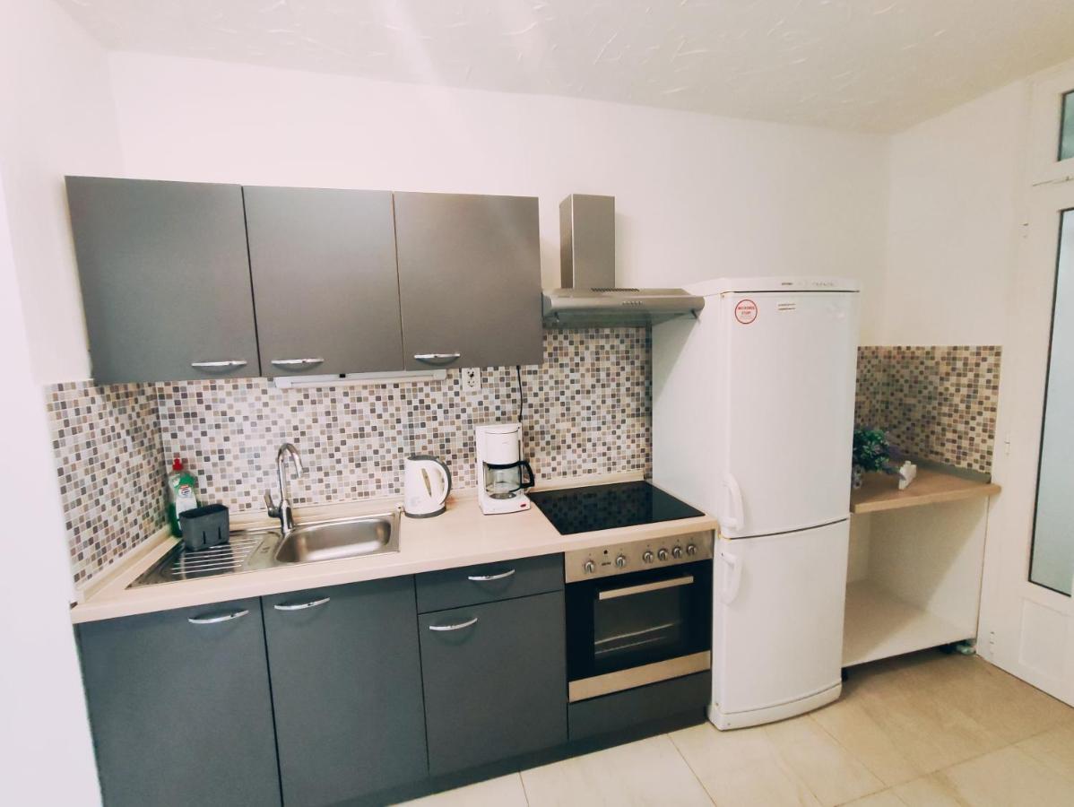 Apartmani Nada Mustapic Brela Exteriör bild