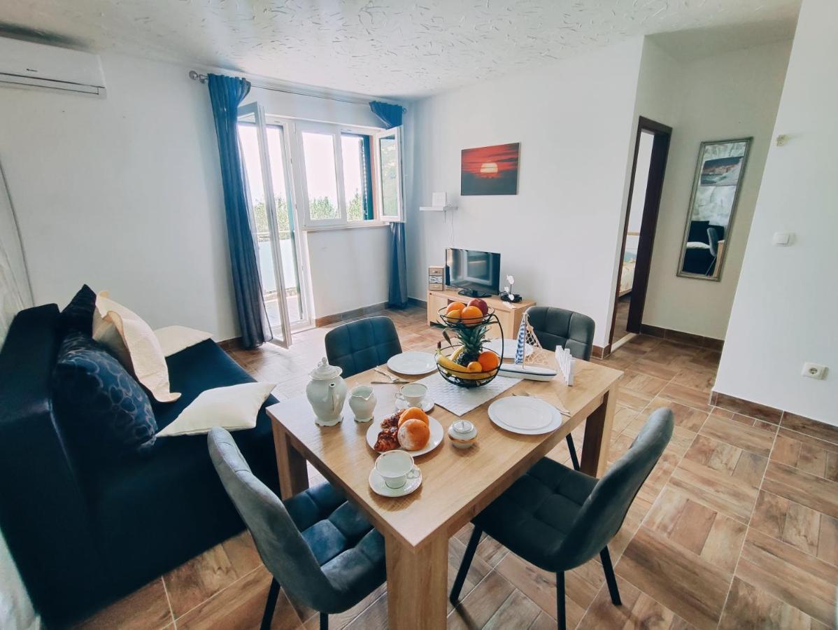 Apartmani Nada Mustapic Brela Exteriör bild