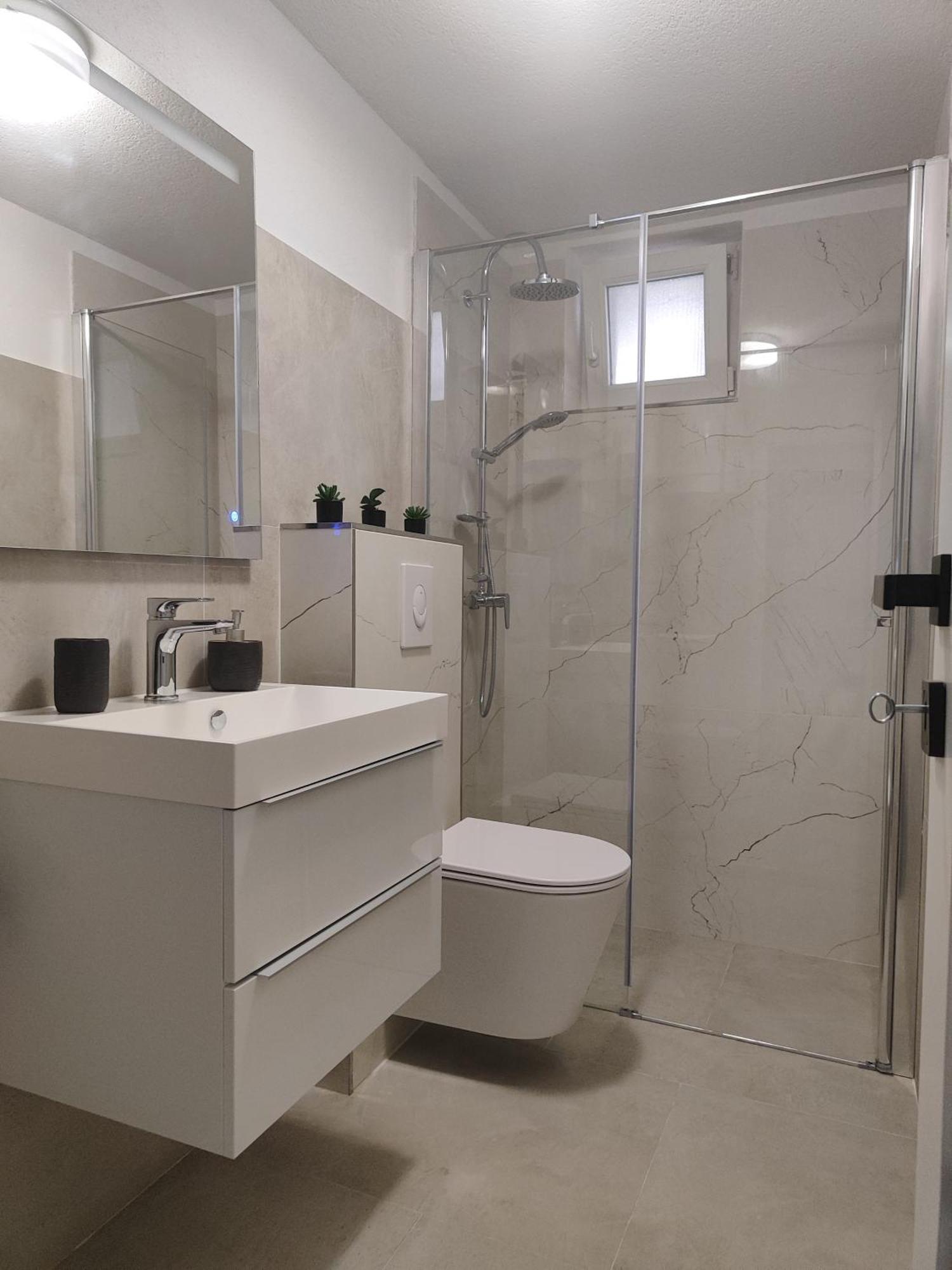 Apartmani Nada Mustapic Brela Exteriör bild
