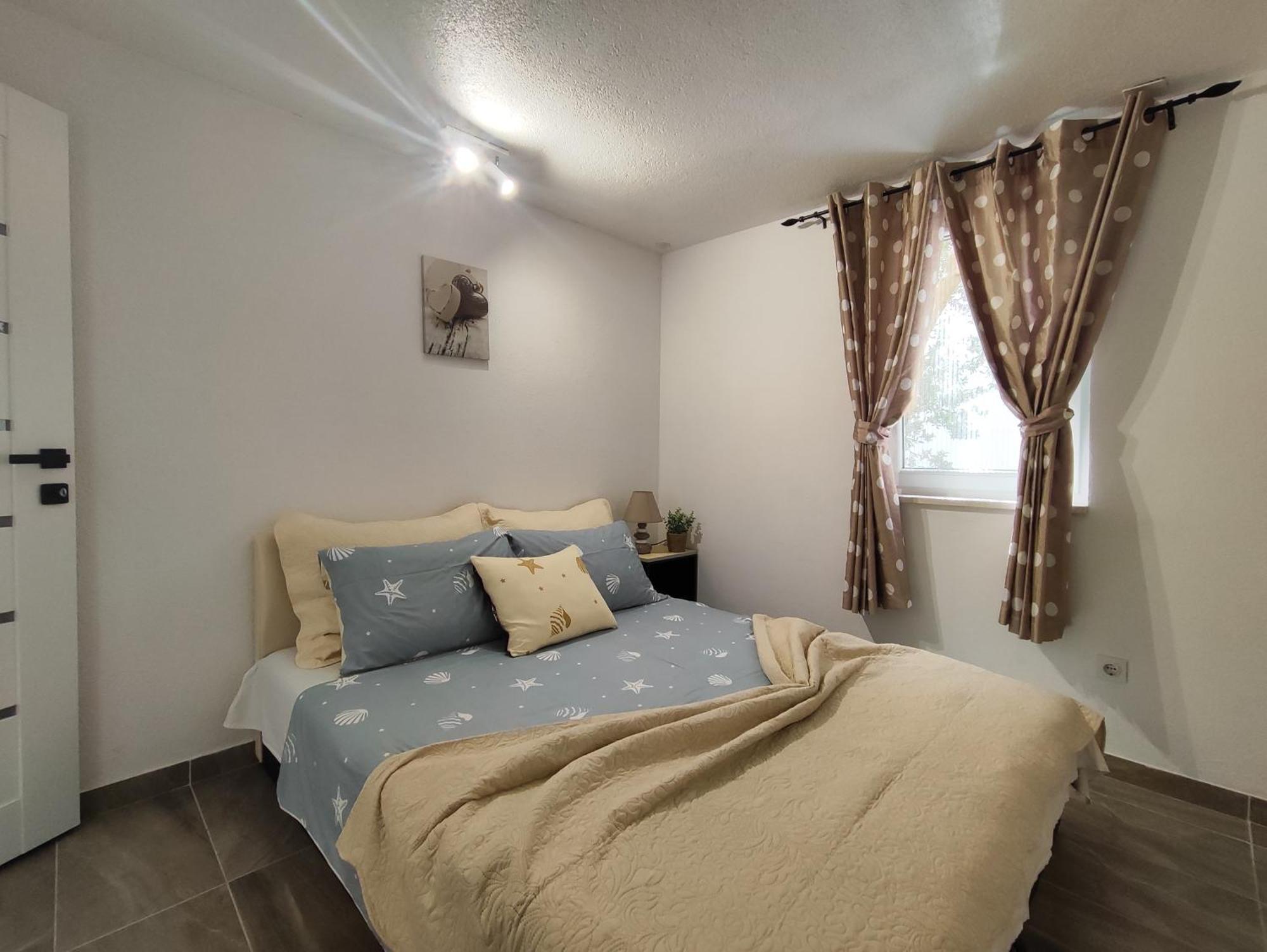 Apartmani Nada Mustapic Brela Exteriör bild